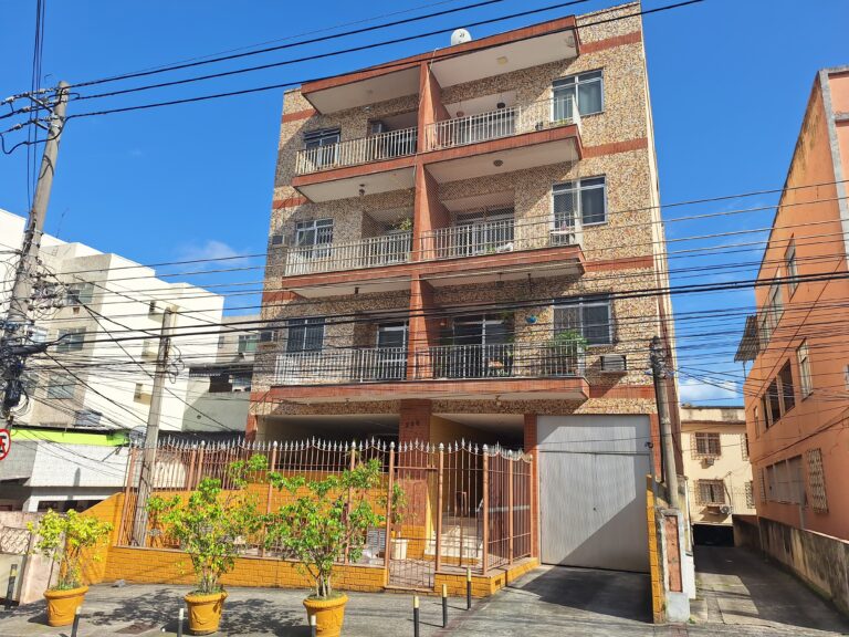 Apto 2 qts com dependência em Vista Alegre RJ (1)
