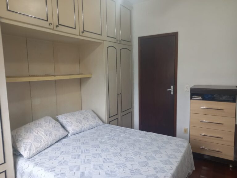 Apto 2 qts com dependência em Vista Alegre RJ (24)