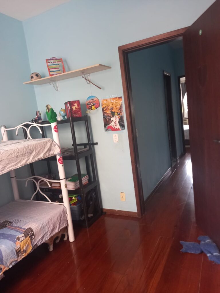 Apto 2 qts com dependência em Vista Alegre RJ (26)