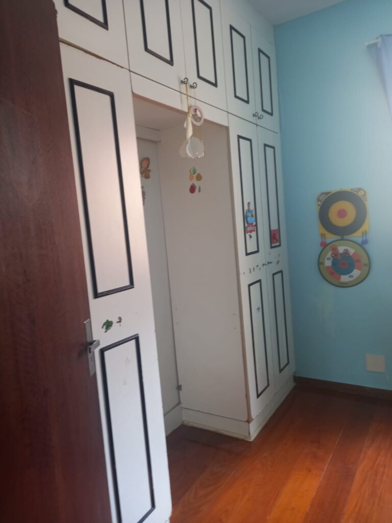 Apto 2 qts com dependência em Vista Alegre RJ (27)