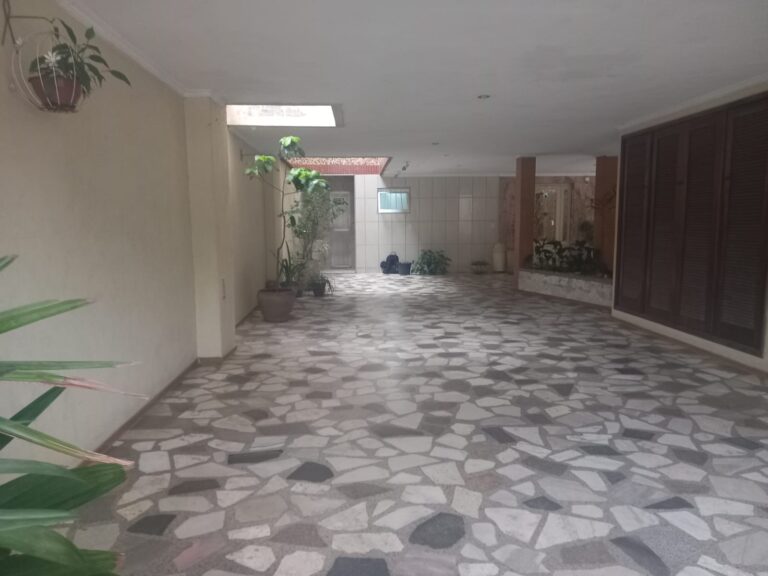 Apto 2 qts com dependência em Vista Alegre RJ (30)